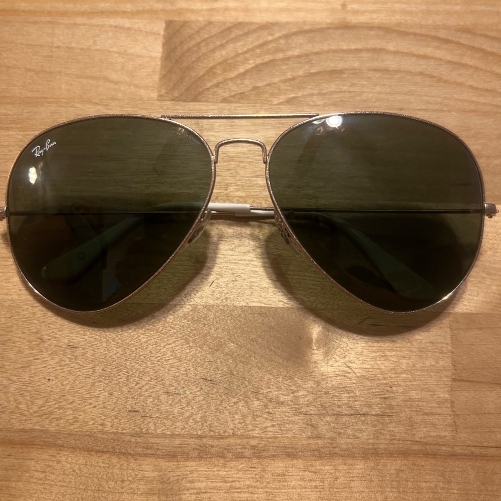 Ray-Ban RB3025 Aviator Sunglasses copper with white temple tips